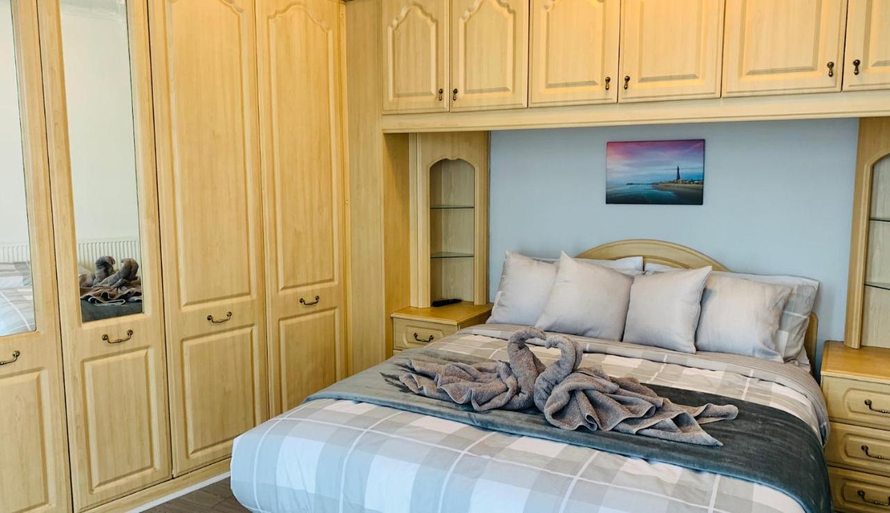 The Whitehouse Holiday Apartments Blackpool Eksteriør bilde