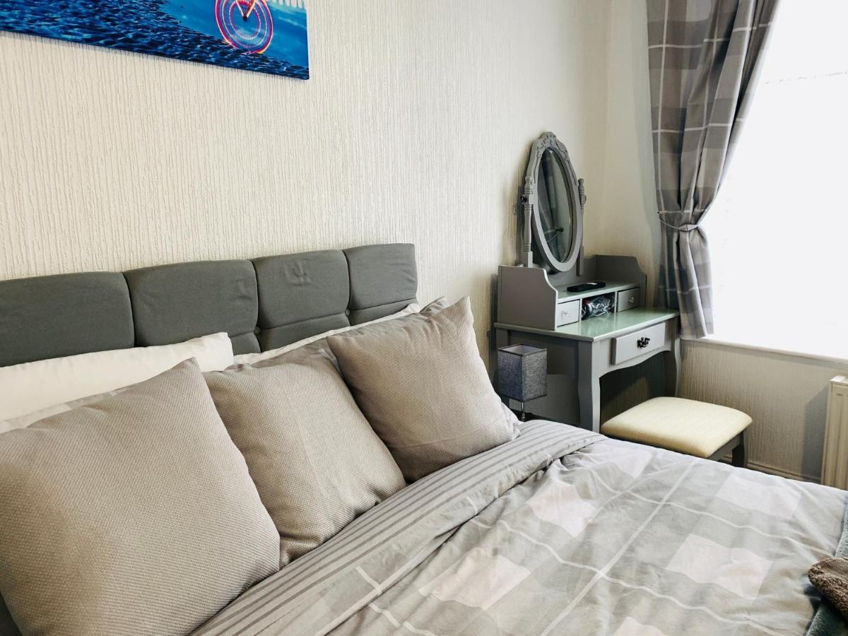 The Whitehouse Holiday Apartments Blackpool Eksteriør bilde