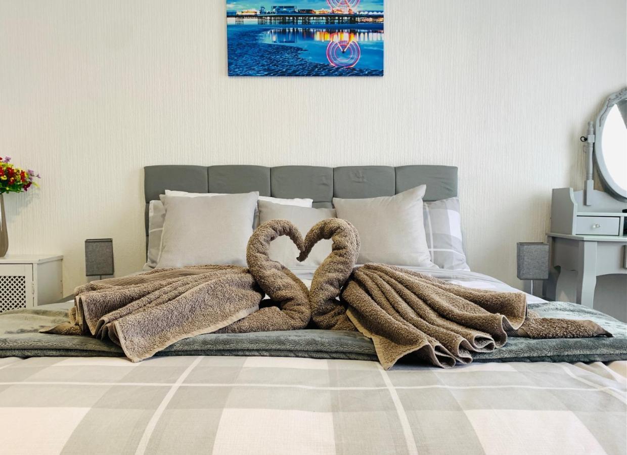 The Whitehouse Holiday Apartments Blackpool Eksteriør bilde