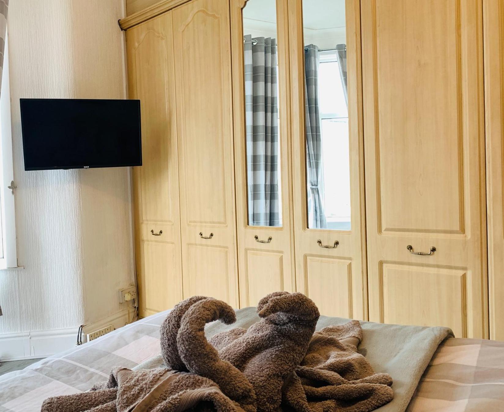 The Whitehouse Holiday Apartments Blackpool Eksteriør bilde